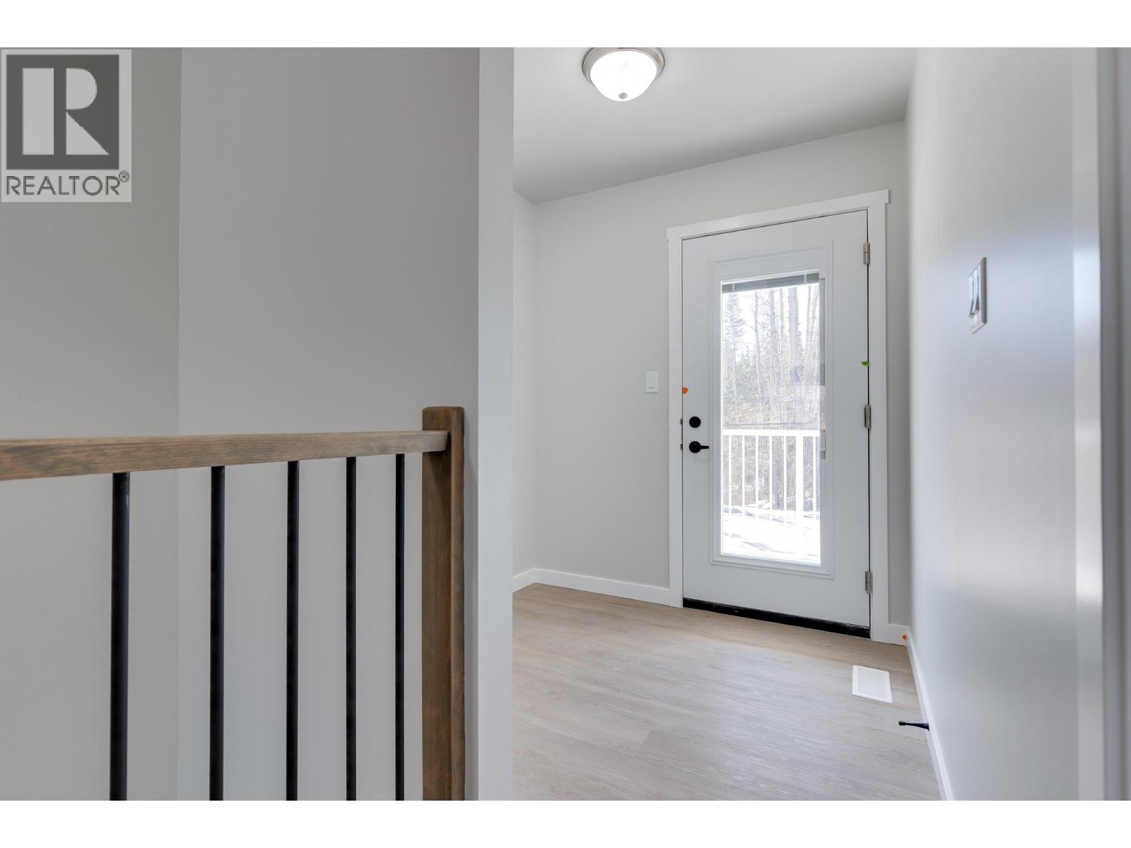 3850-3854 GLENDALE DRIVE - 16