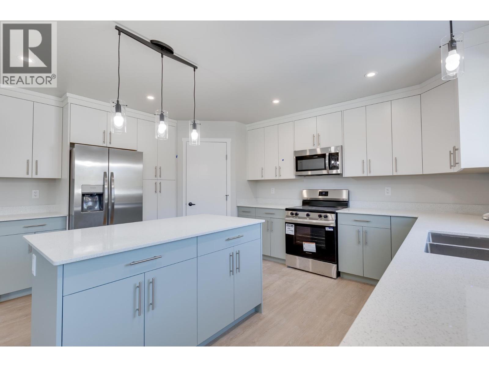 3850-3854 GLENDALE DRIVE - 5