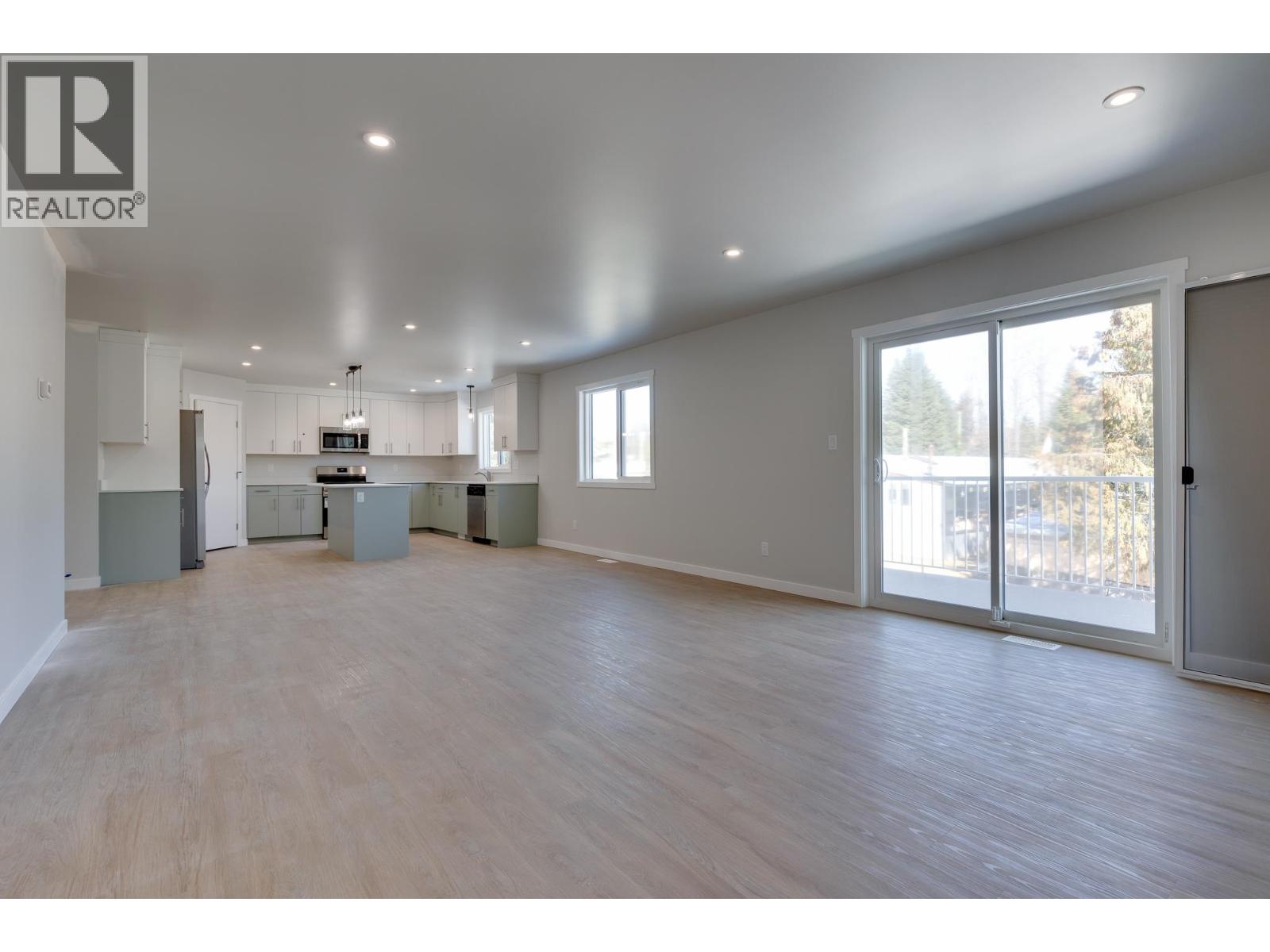 3850-3854 GLENDALE DRIVE - 17