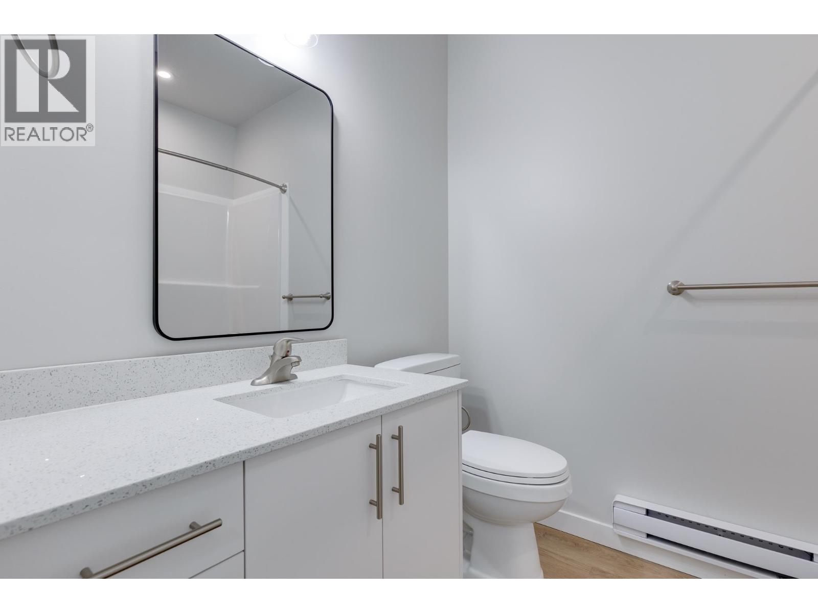 3850-3854 GLENDALE DRIVE - 25