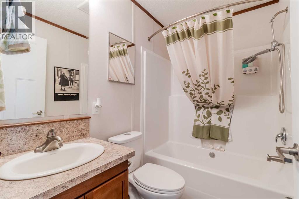 
          192 10046 township road 422
            <br/>
            <span>Rural Ponoka County</span>
            , 
            <span>AB</span>
             <span>T0C2J0</span>
         - Photo 13