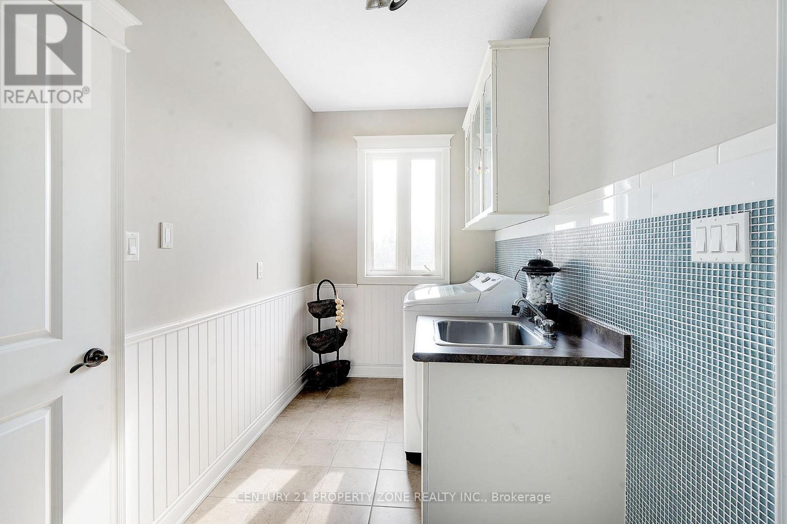 2 HARRY PARKER PLACE - 11
