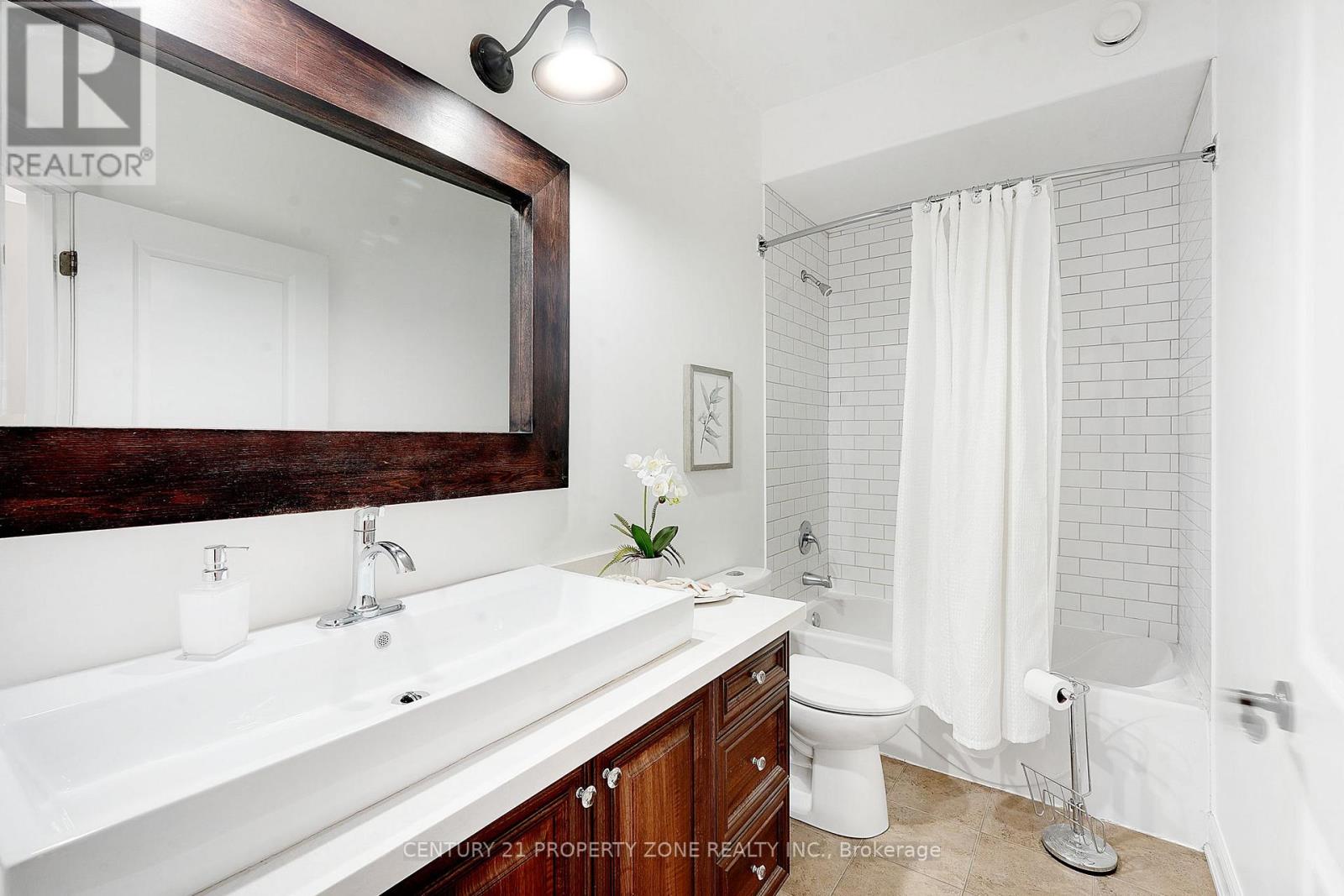 2 HARRY PARKER PLACE - 23