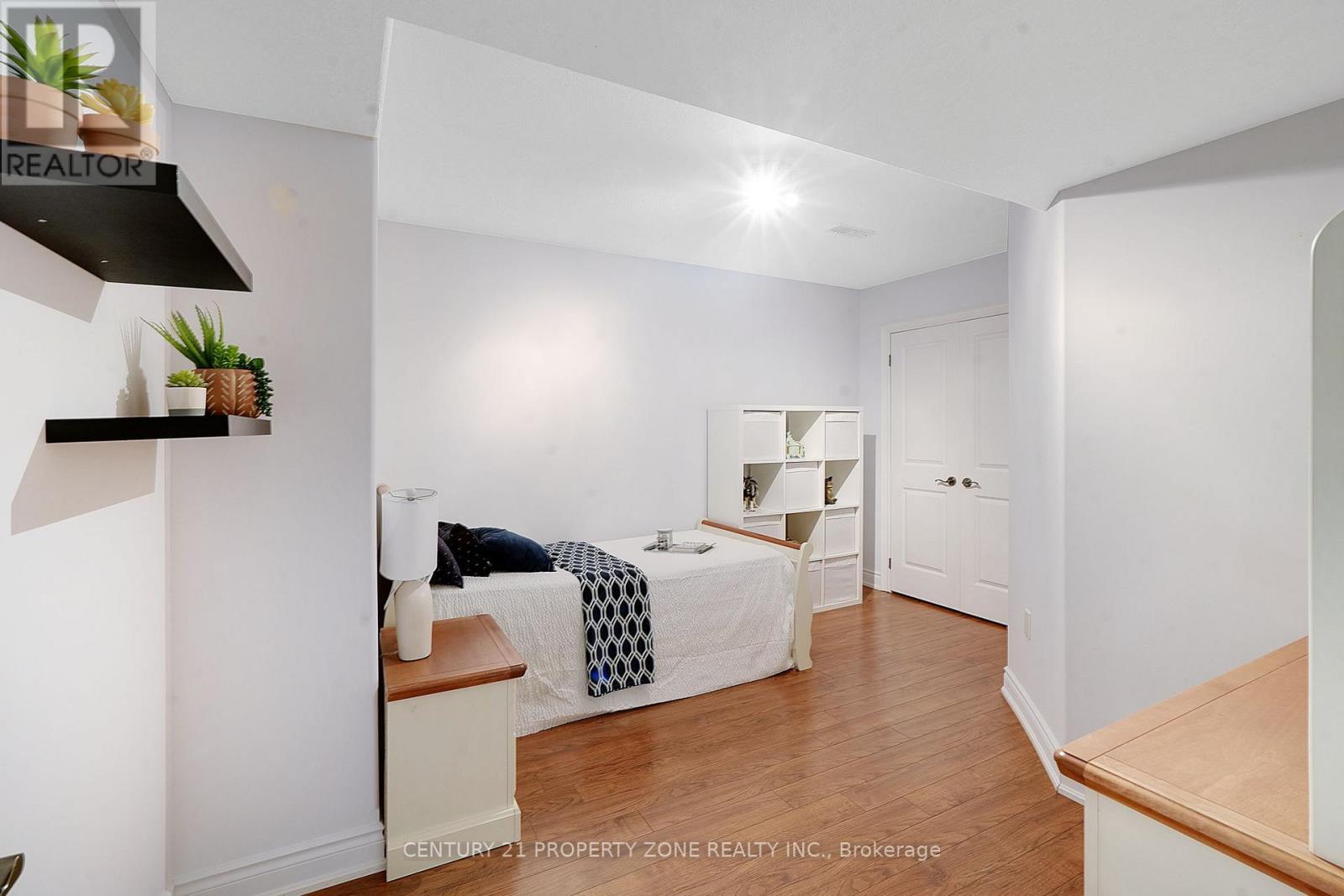 2 HARRY PARKER PLACE - 24