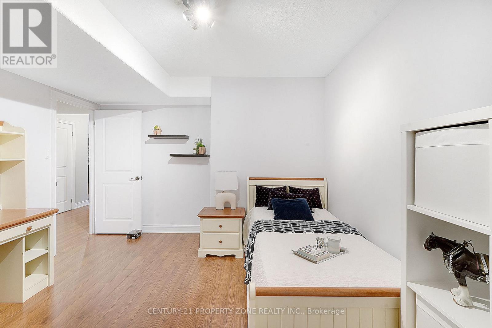 2 HARRY PARKER PLACE - 25