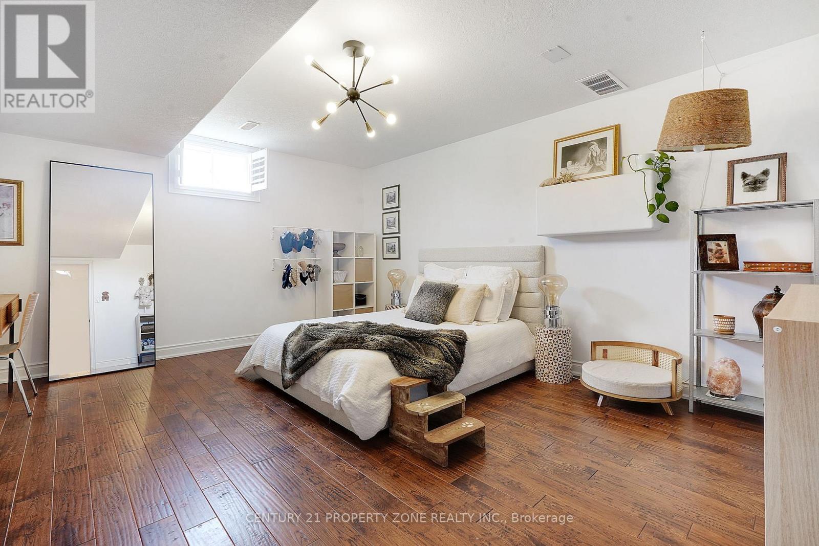 2 HARRY PARKER PLACE - 32