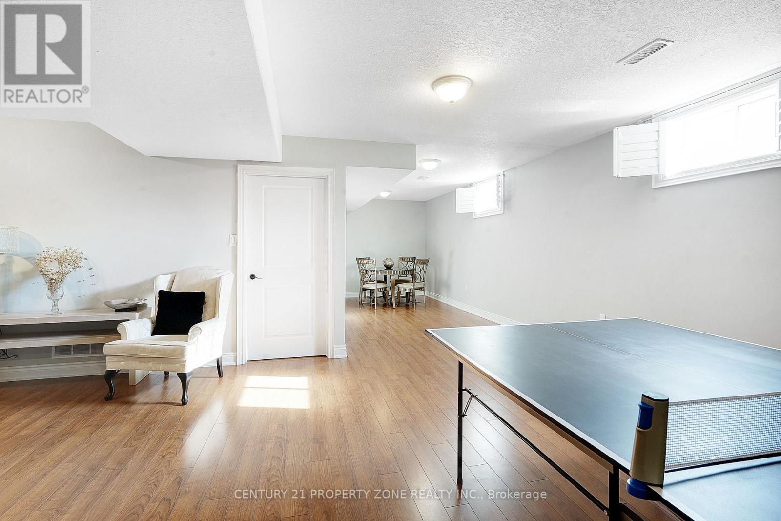 2 HARRY PARKER PLACE - 35