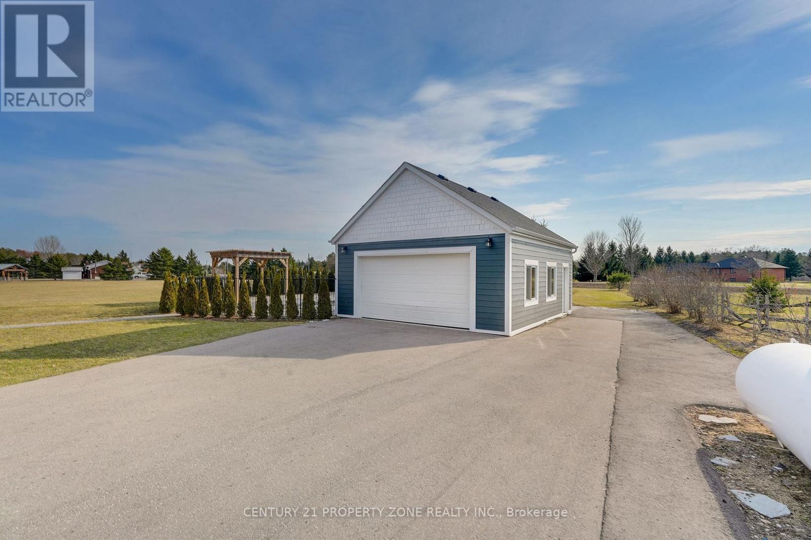 2 HARRY PARKER PLACE - 40