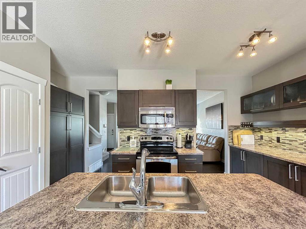 300 Sparrow Hawk, Fort McMurray