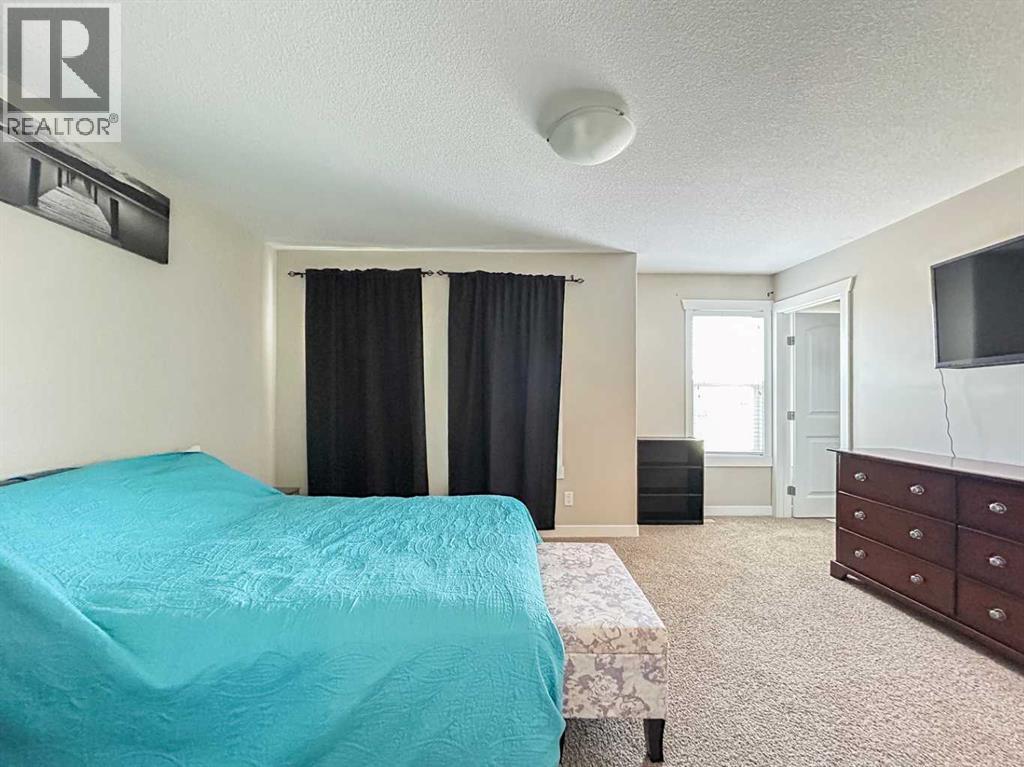 300 Sparrow Hawk, Fort McMurray