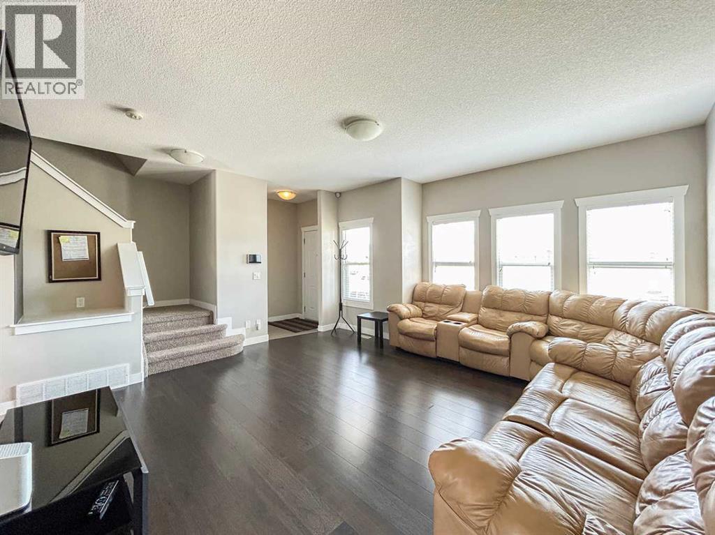 300 Sparrow Hawk, Fort McMurray