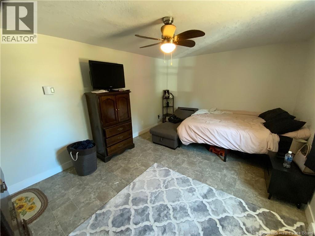 Large Second bedroom