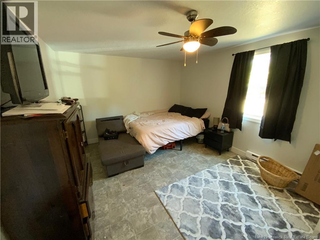 Large Second bedroom