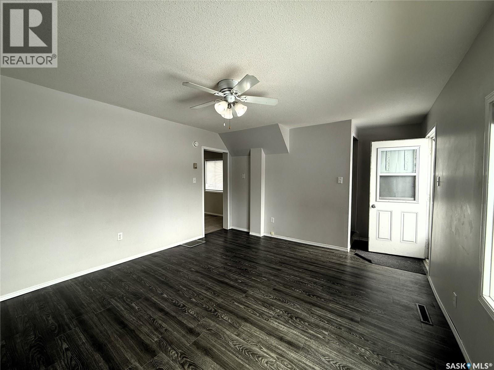 1478 1st STREET E - 4