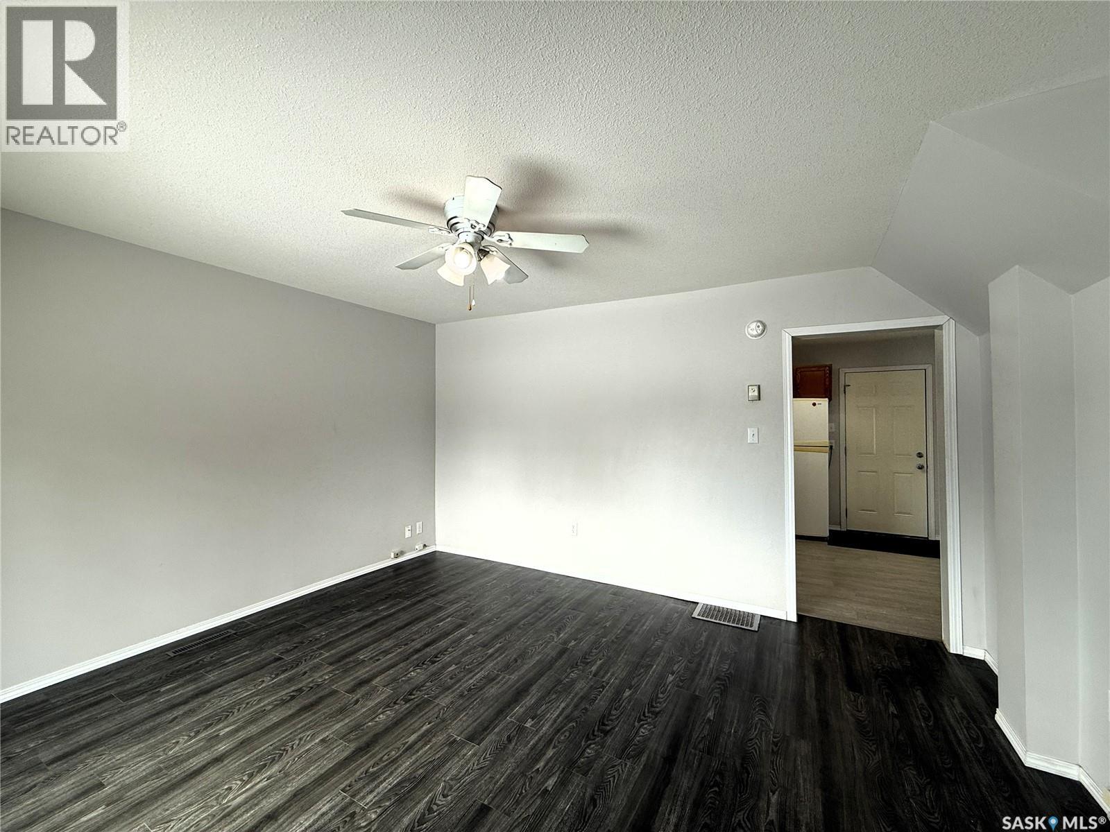 1478 1st STREET E - 5