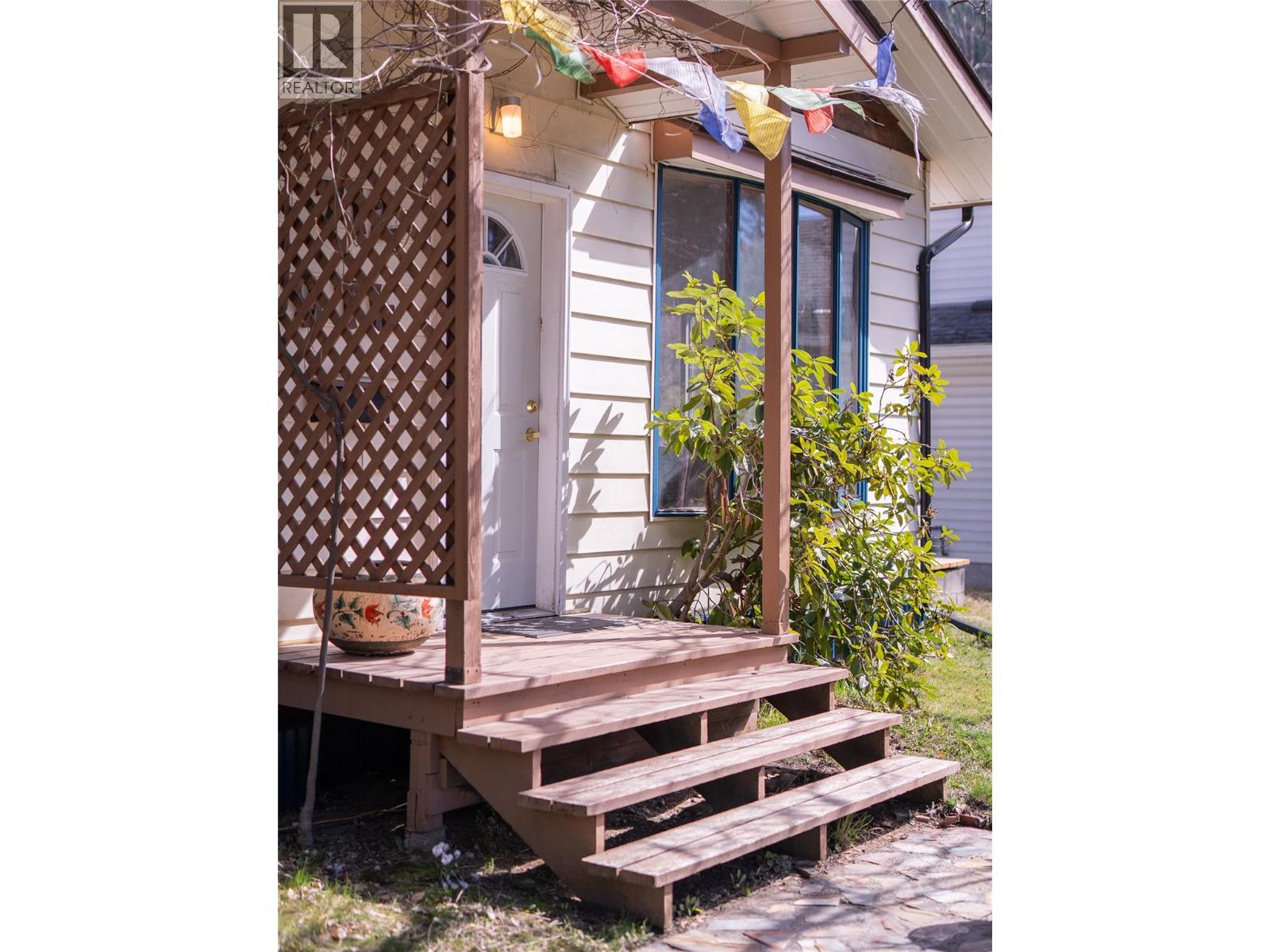 712 NINTH STREET - 7