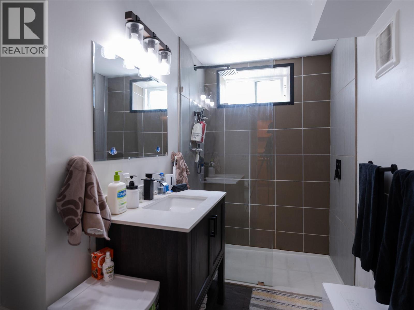 712 NINTH STREET - 45