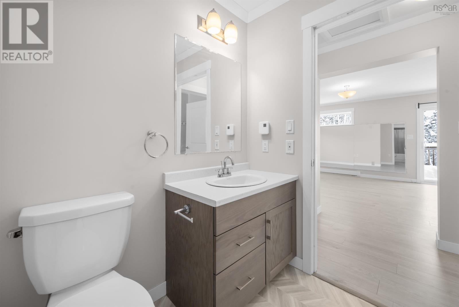 Property 10 of 33 of 32 Mossberry Close