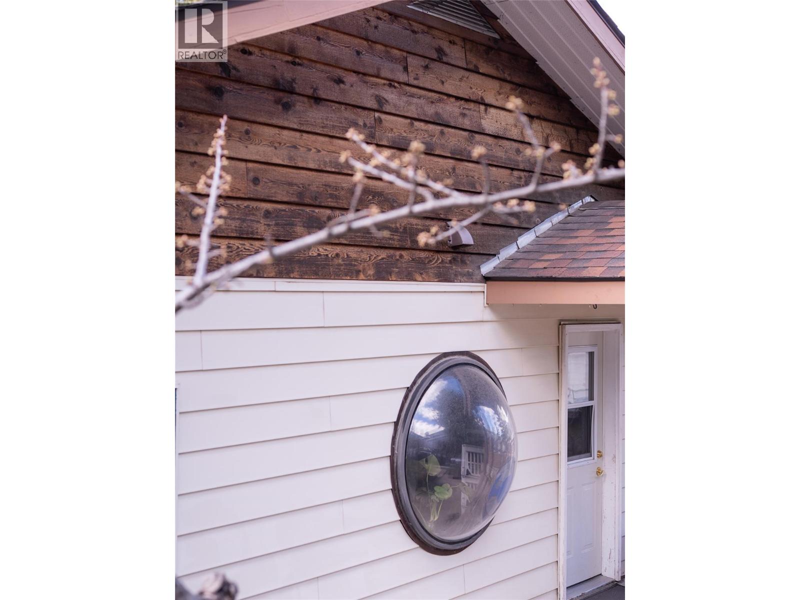 712 NINTH STREET - 16