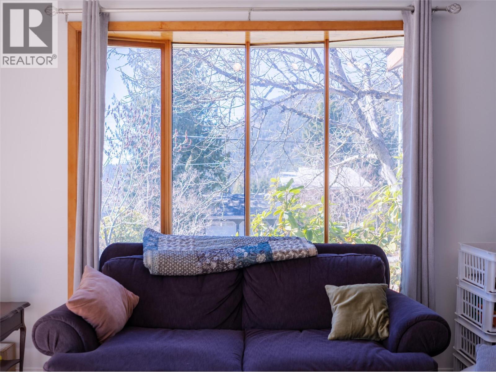 712 NINTH STREET - 24