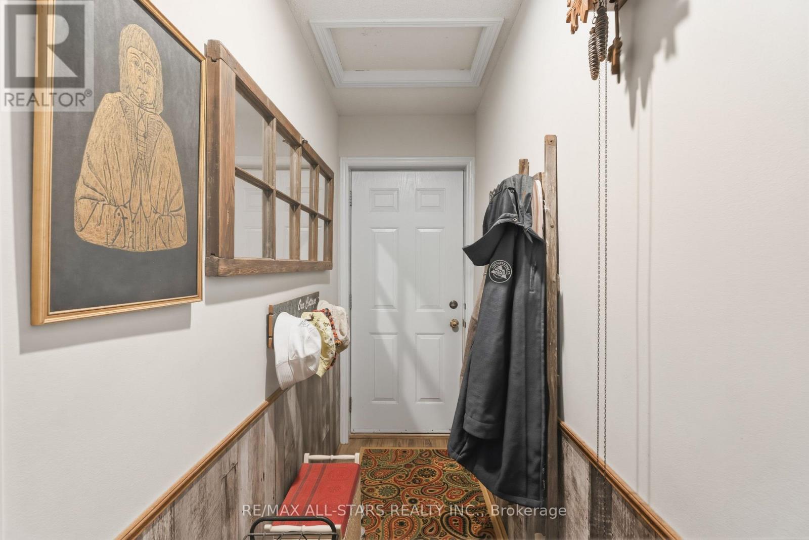 235 GEORGE DRIVE - 22