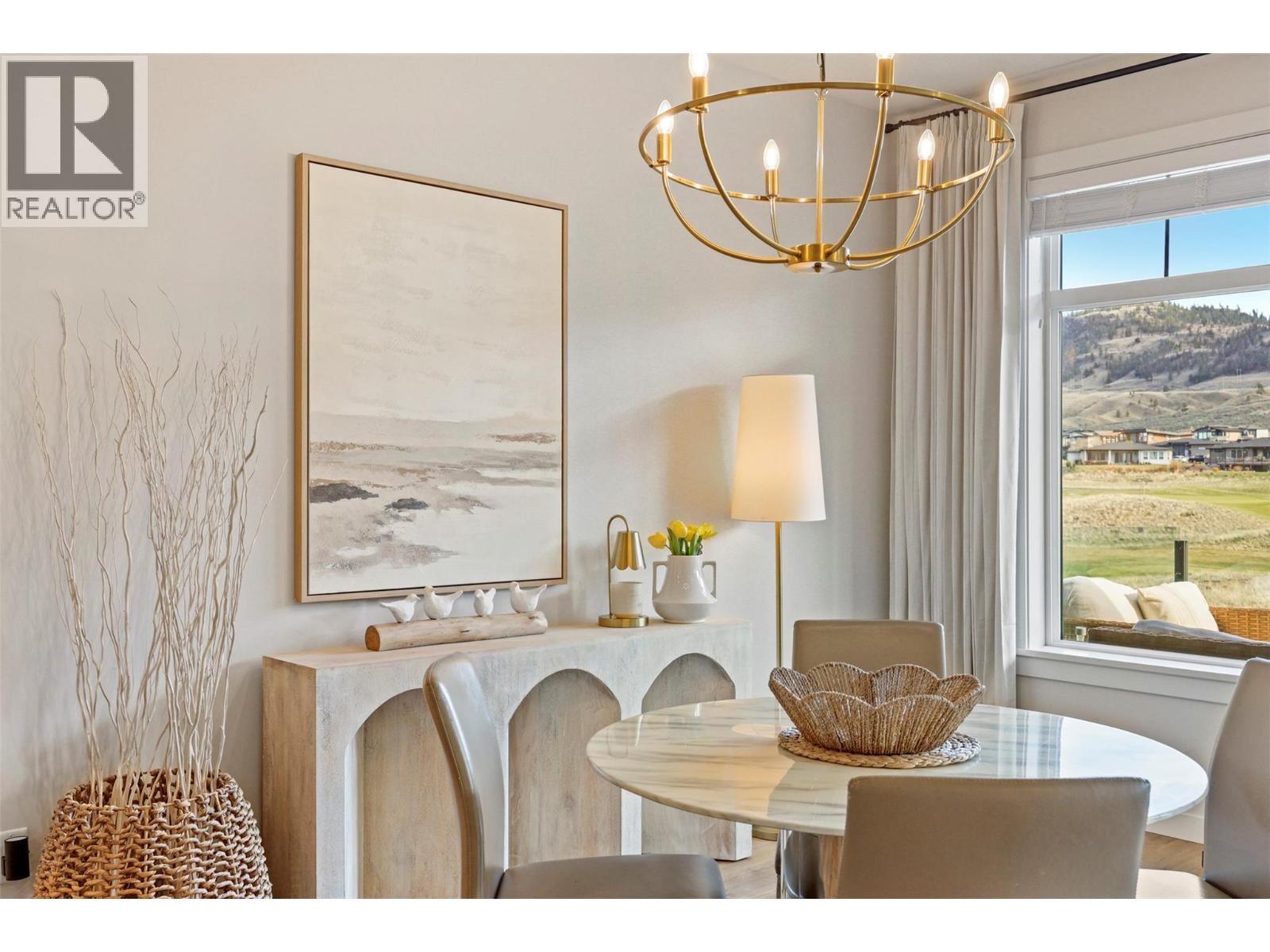 #2 260 RUE CHEVAL NOIR Estates - 13