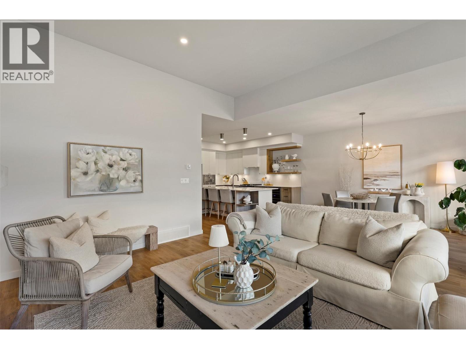 #2 260 RUE CHEVAL NOIR ESTATES - 14