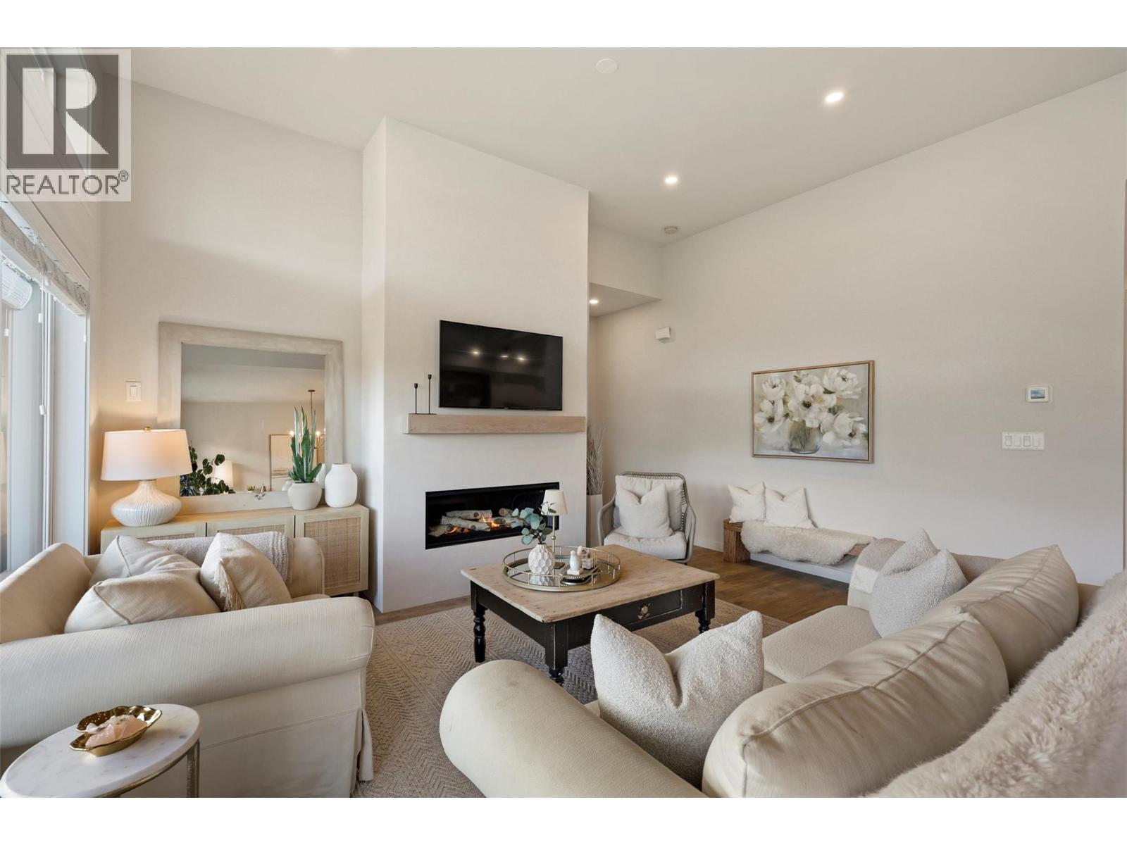 #2 260 RUE CHEVAL NOIR ESTATES - 15