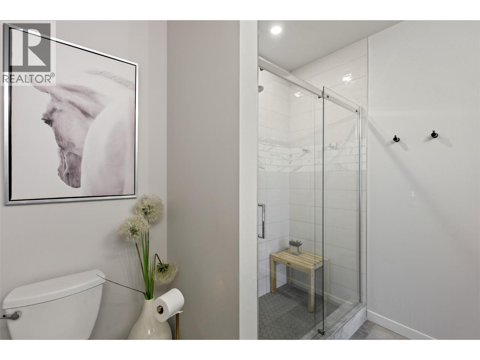 #2 260 RUE CHEVAL NOIR Estates - 25