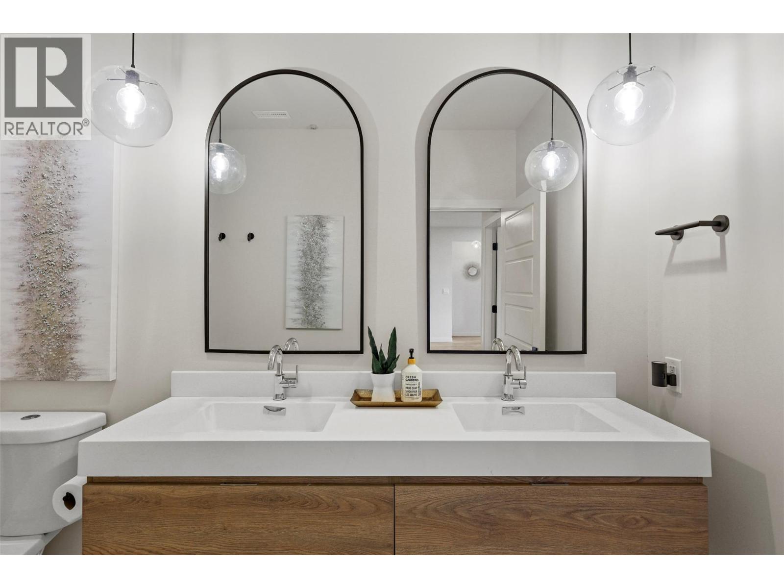 #2 260 RUE CHEVAL NOIR ESTATES - 48