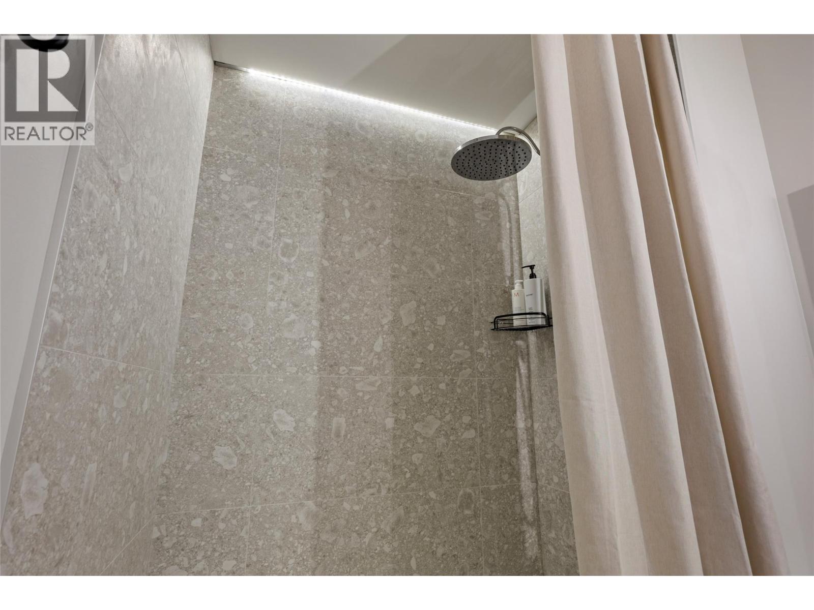 #2 260 RUE CHEVAL NOIR Estates - 49
