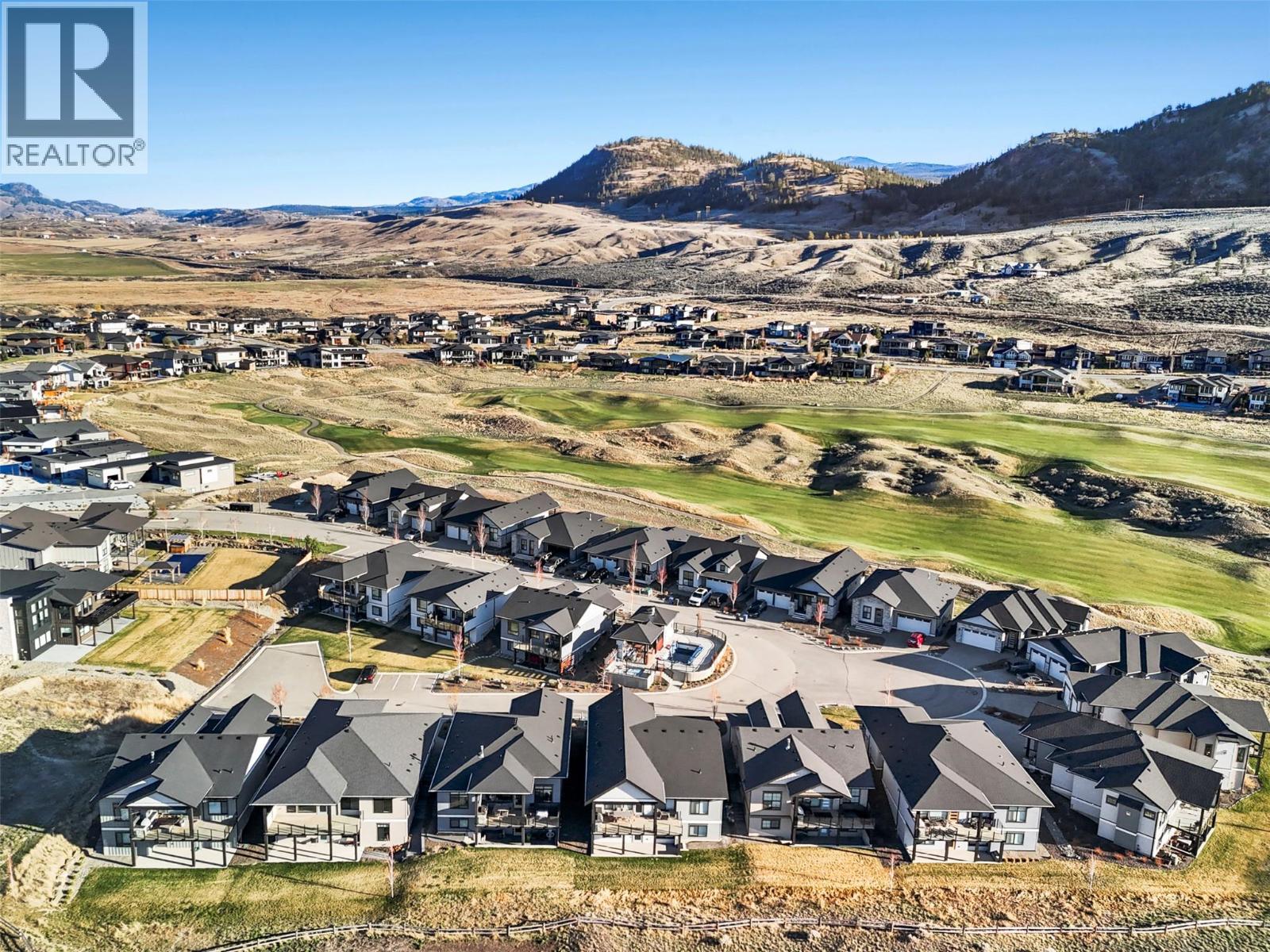 #2 260 RUE CHEVAL NOIR ESTATES - 69