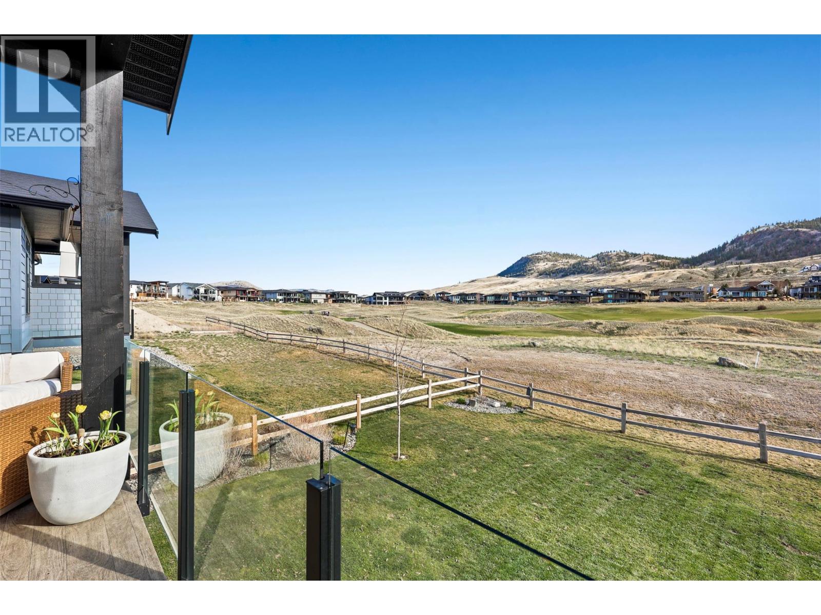 #2 260 RUE CHEVAL NOIR ESTATES - 92