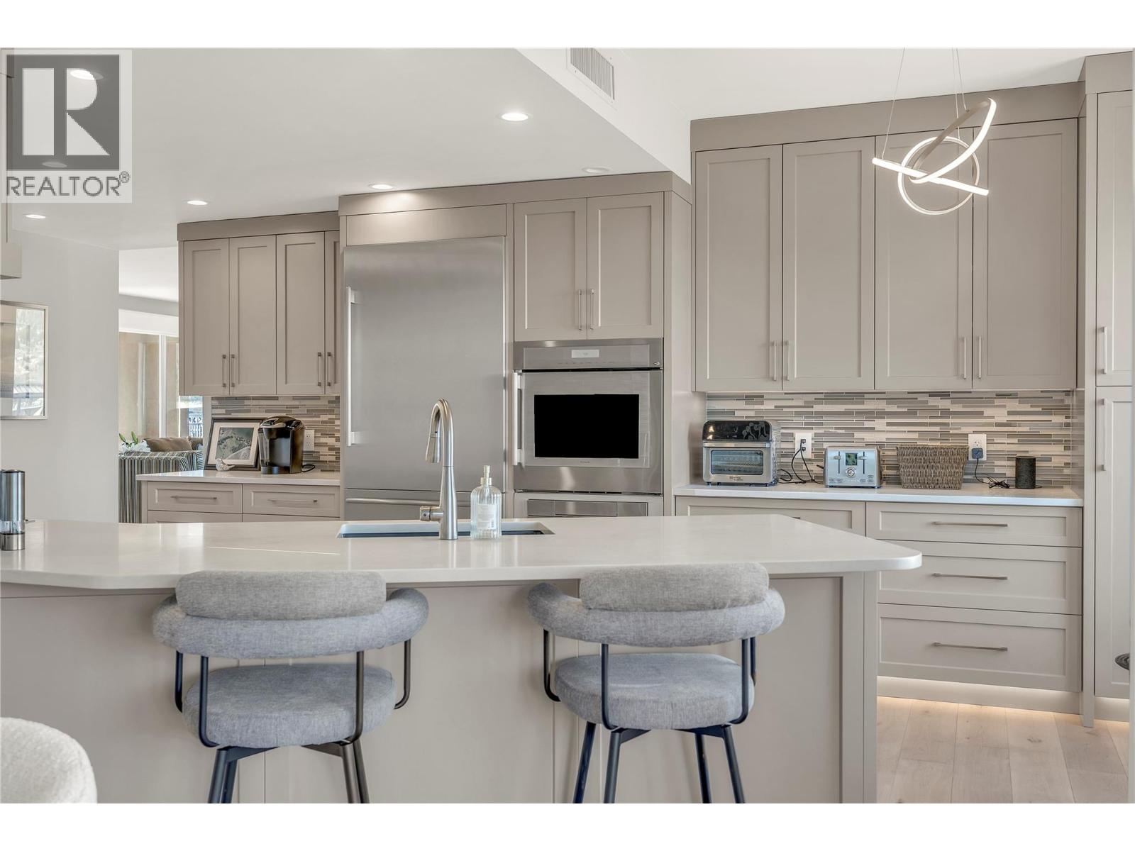 #701 86 LAKESHORE DRIVE - 12