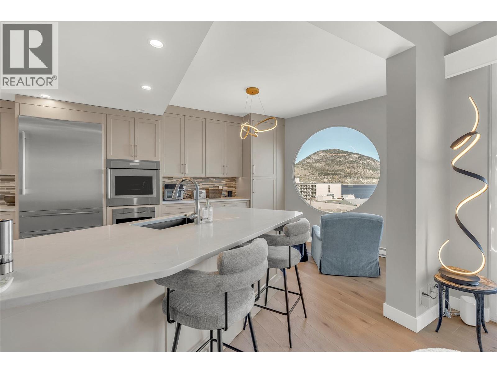 #701 86 LAKESHORE DRIVE - 13