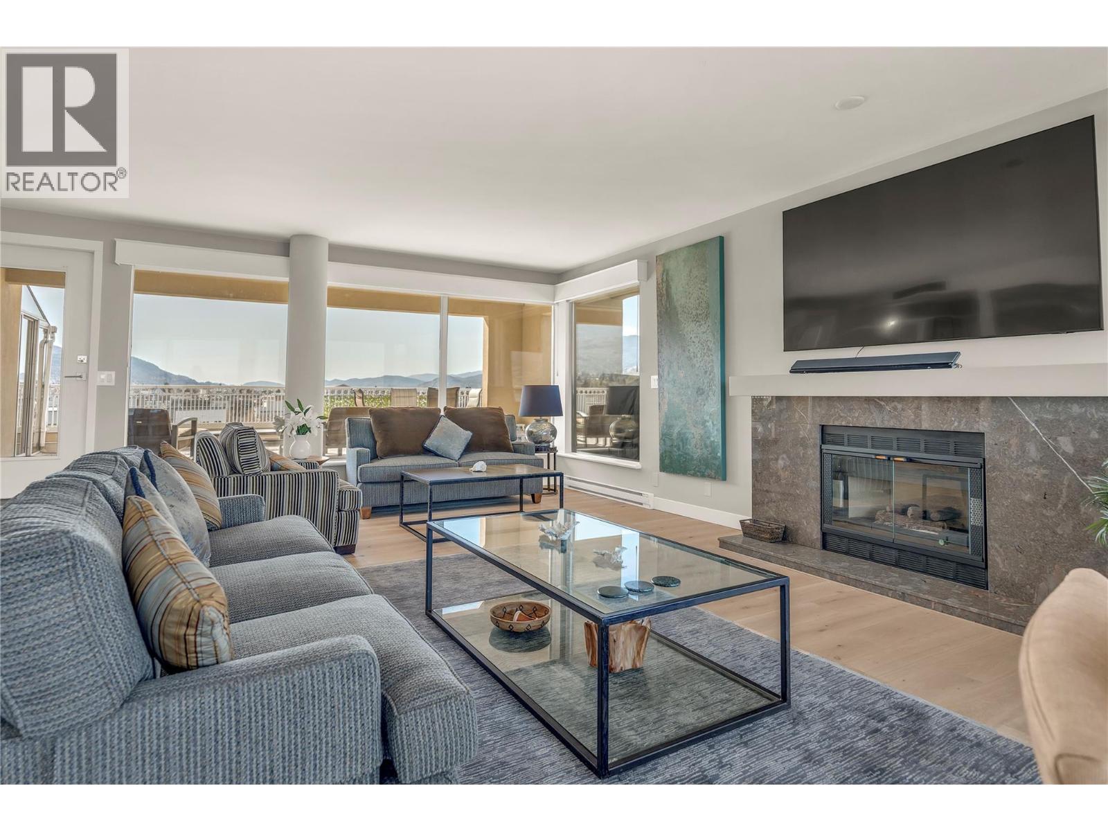 #701 86 LAKESHORE DRIVE - 21