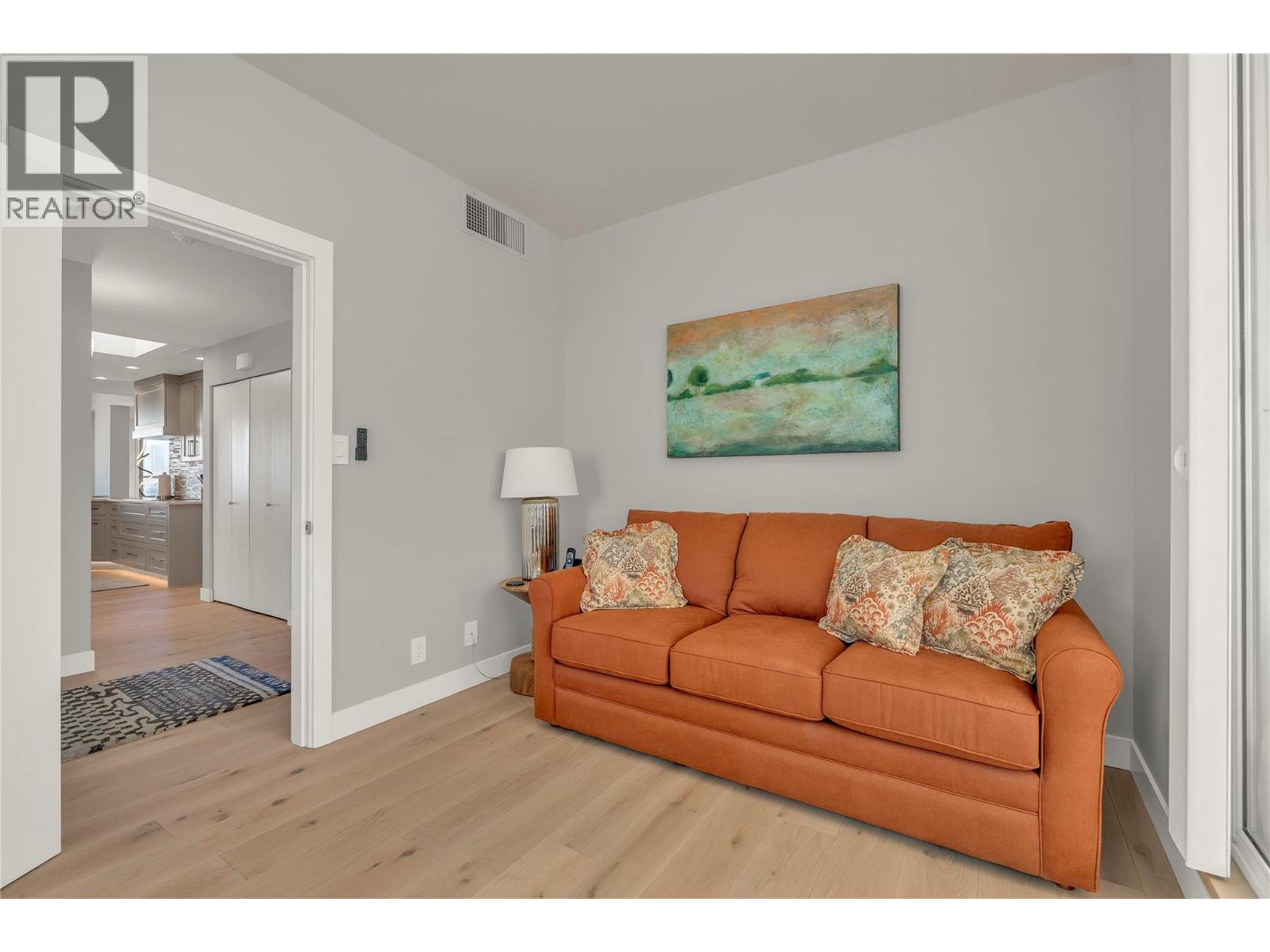 #701 86 LAKESHORE DRIVE - 30