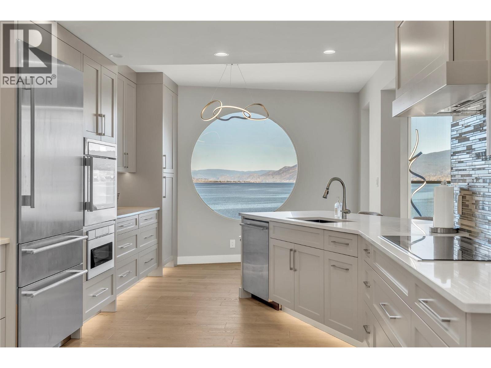 #701 86 LAKESHORE DRIVE - 4