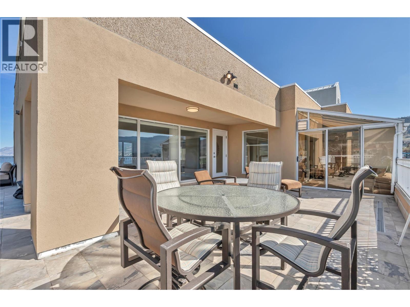 #701 86 LAKESHORE DRIVE - 53