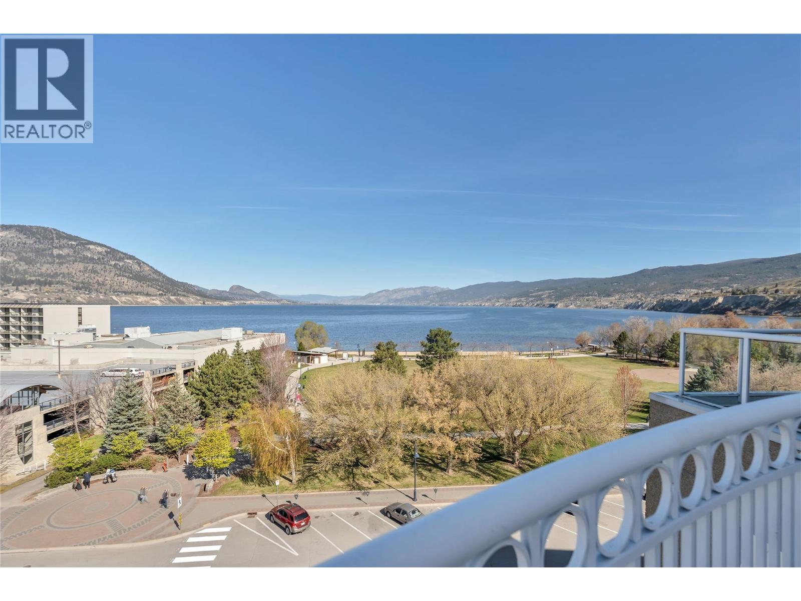 #701 86 LAKESHORE DRIVE - 56