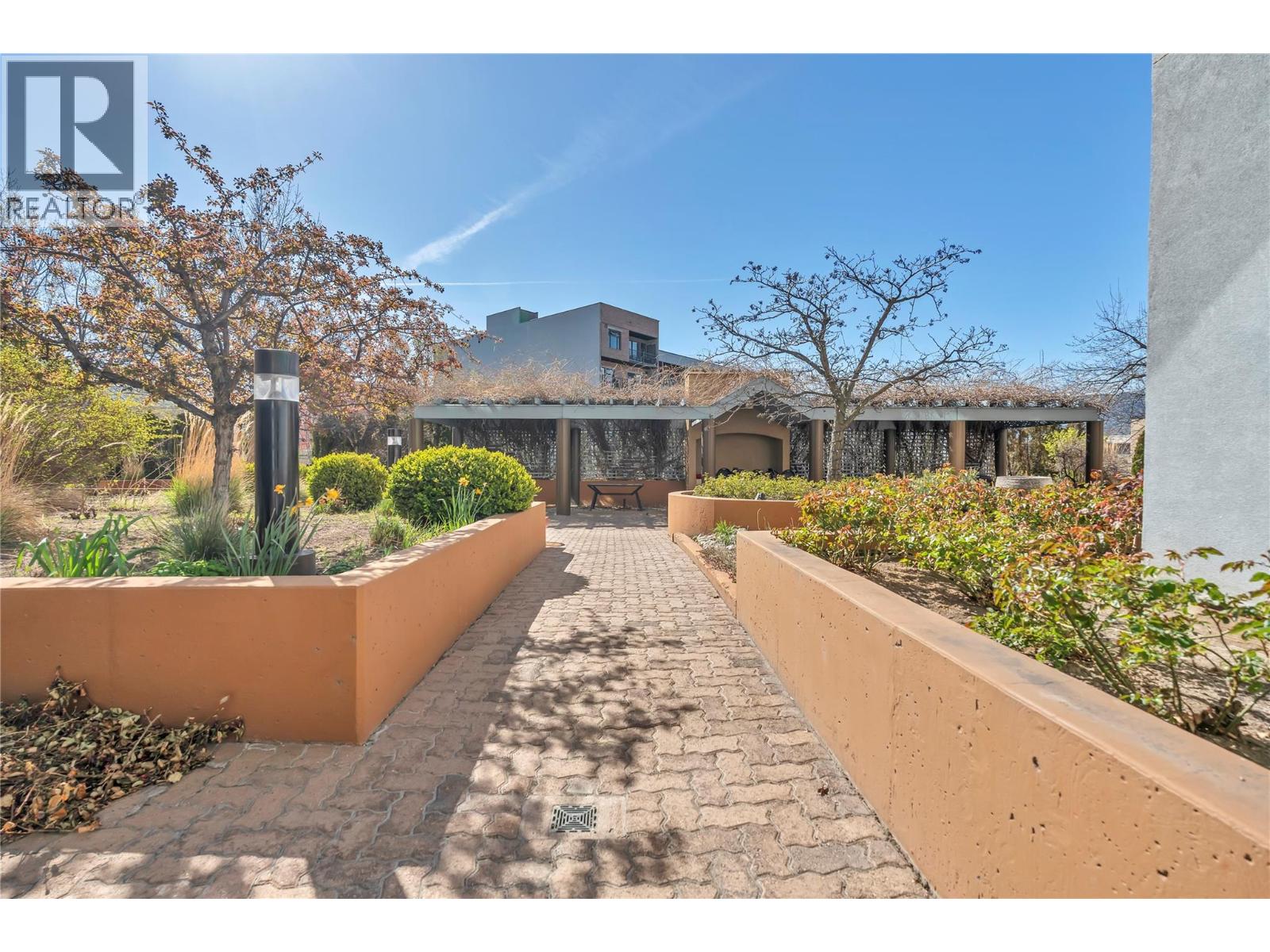 #701 86 LAKESHORE DRIVE - 59