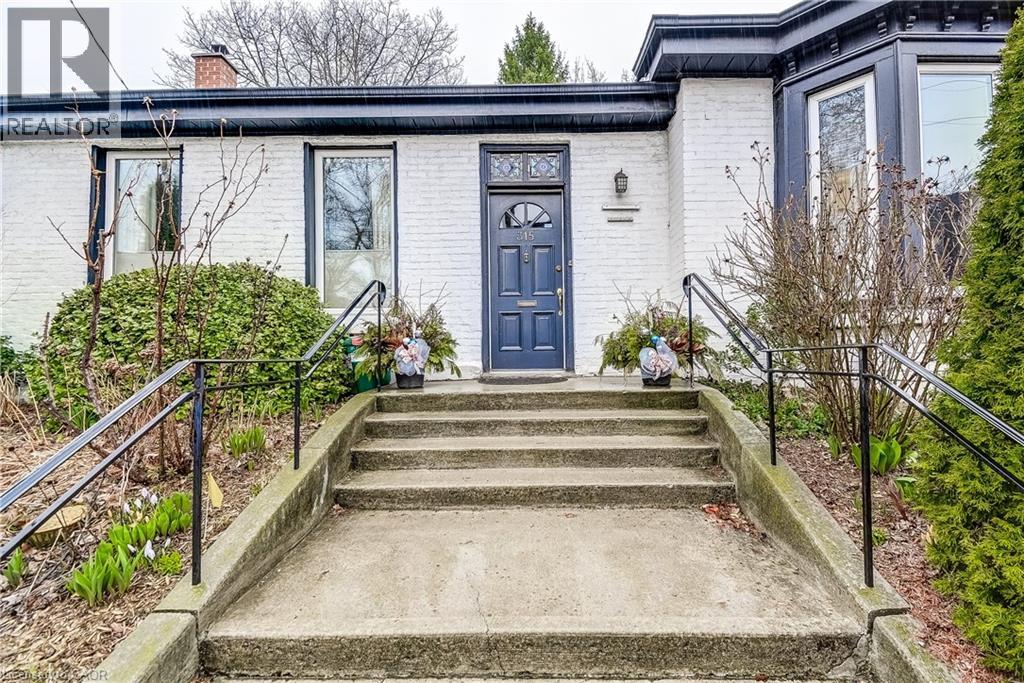 315 ABERDEEN Avenue - 3