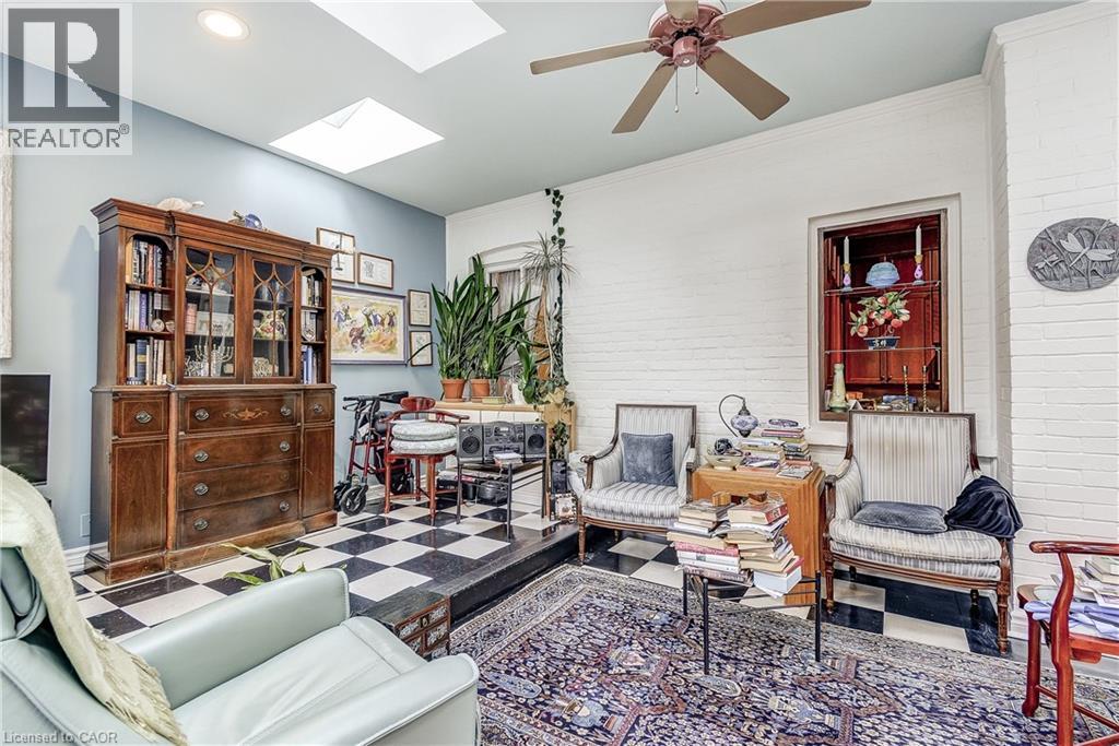 315 ABERDEEN Avenue - 37