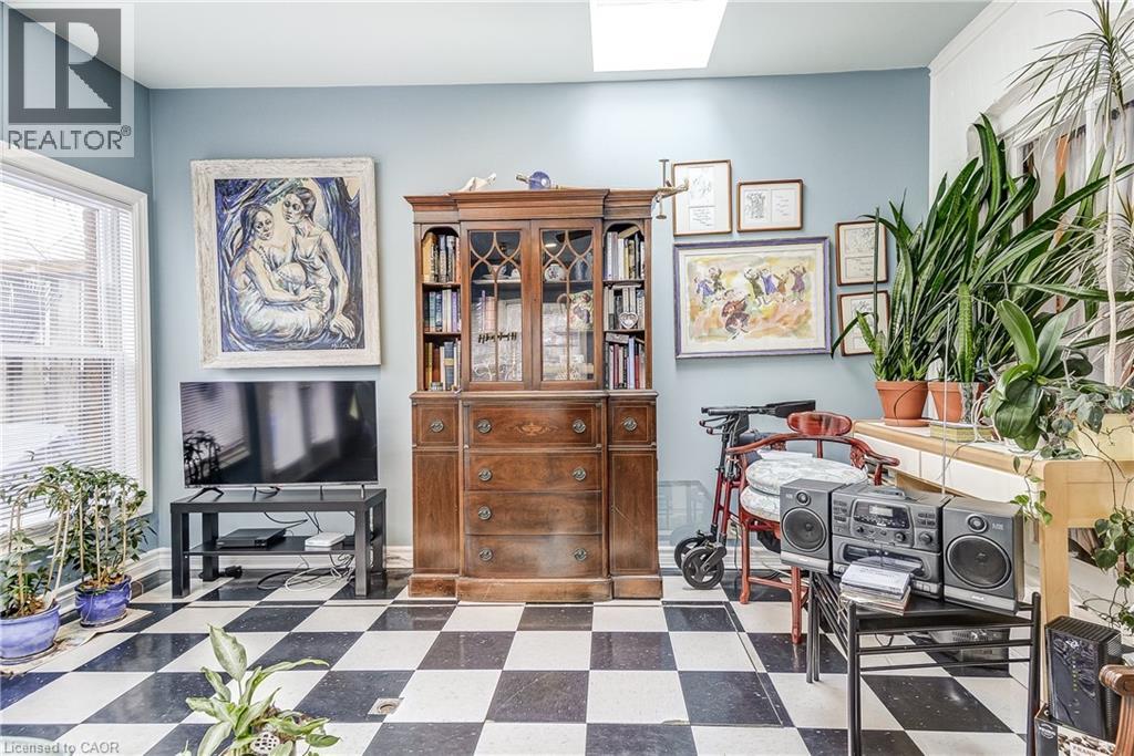 315 ABERDEEN Avenue - 38