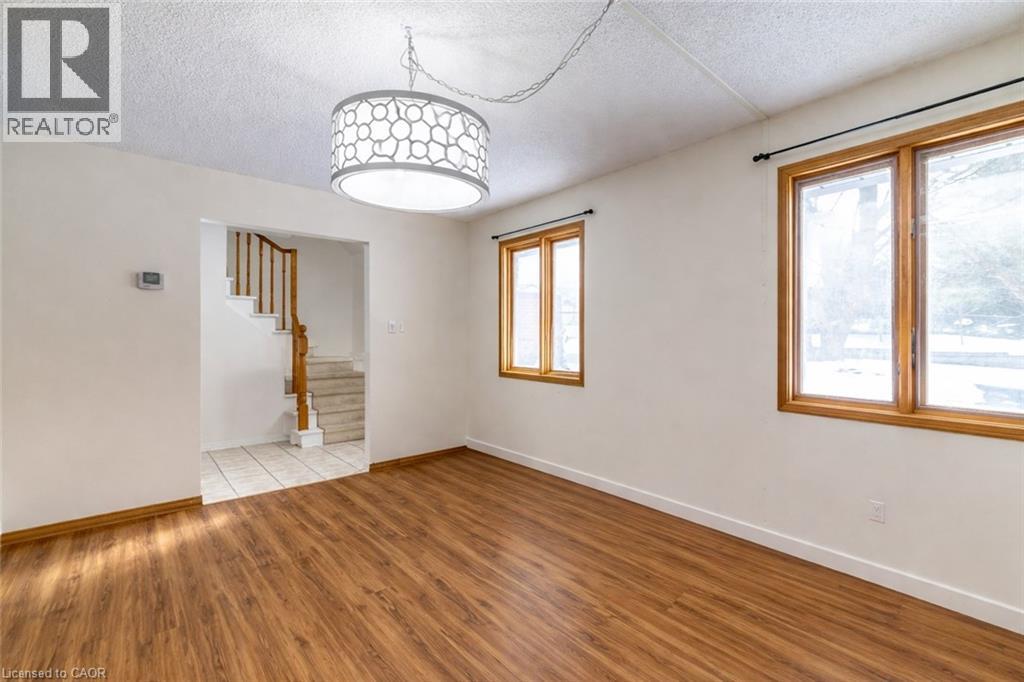 104 HENRY Street - 4