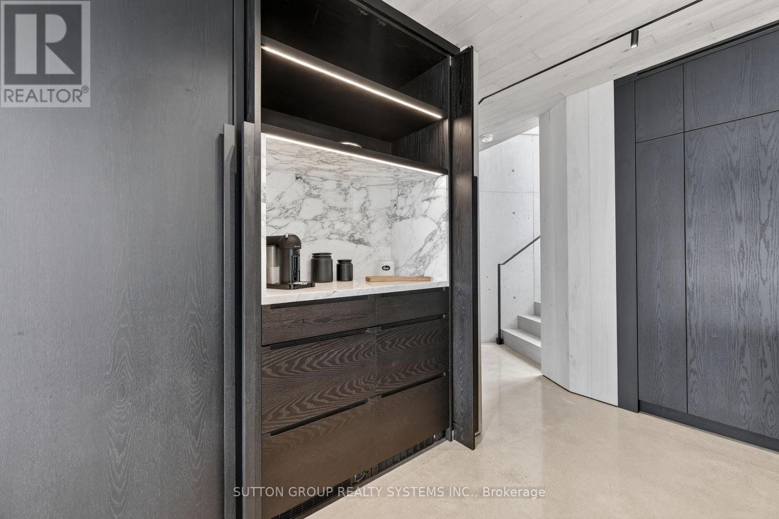 120 SEBASTIAN STREET - 22