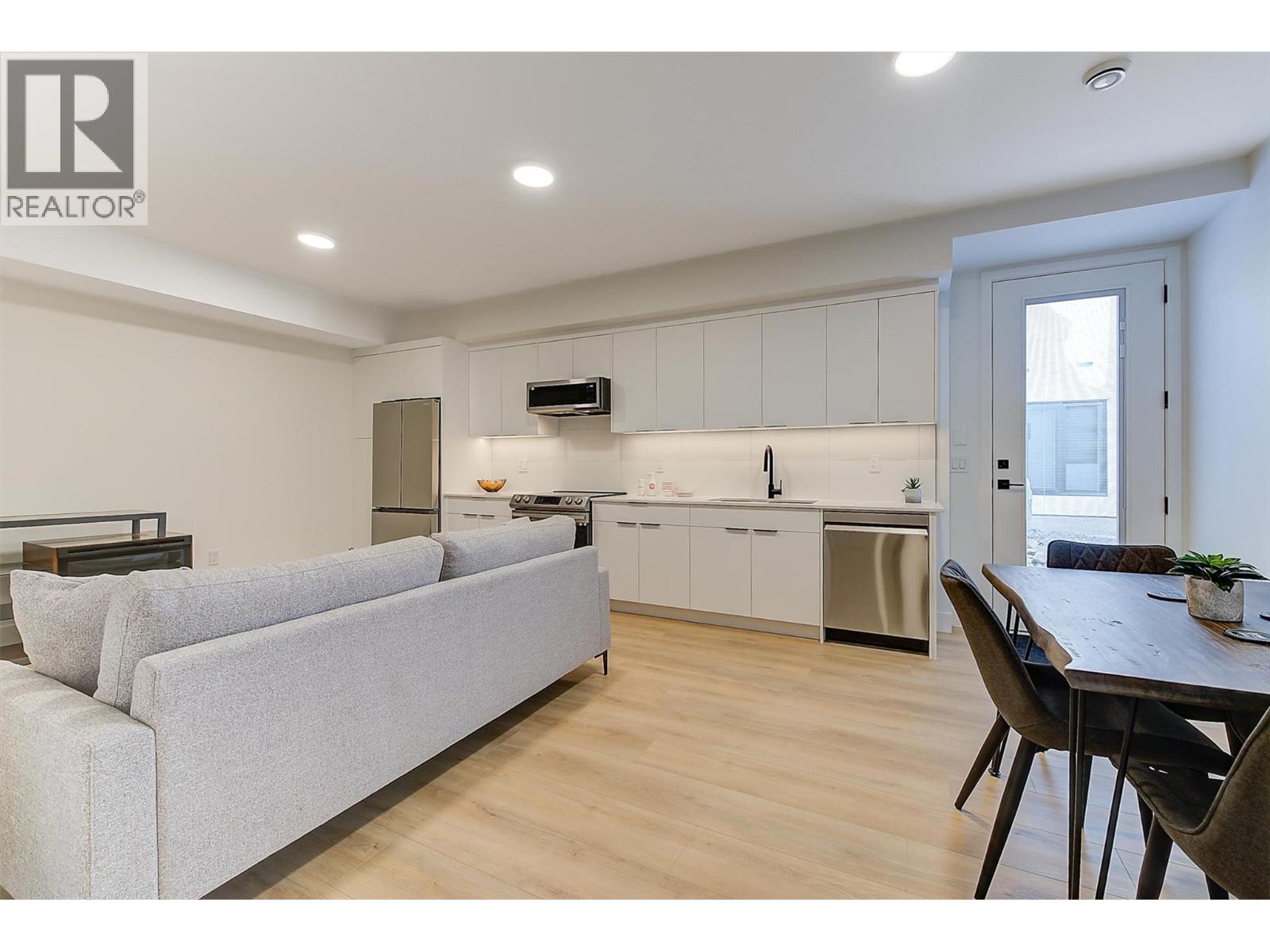 3342 VINEYARD VIEW DRIVE - 77