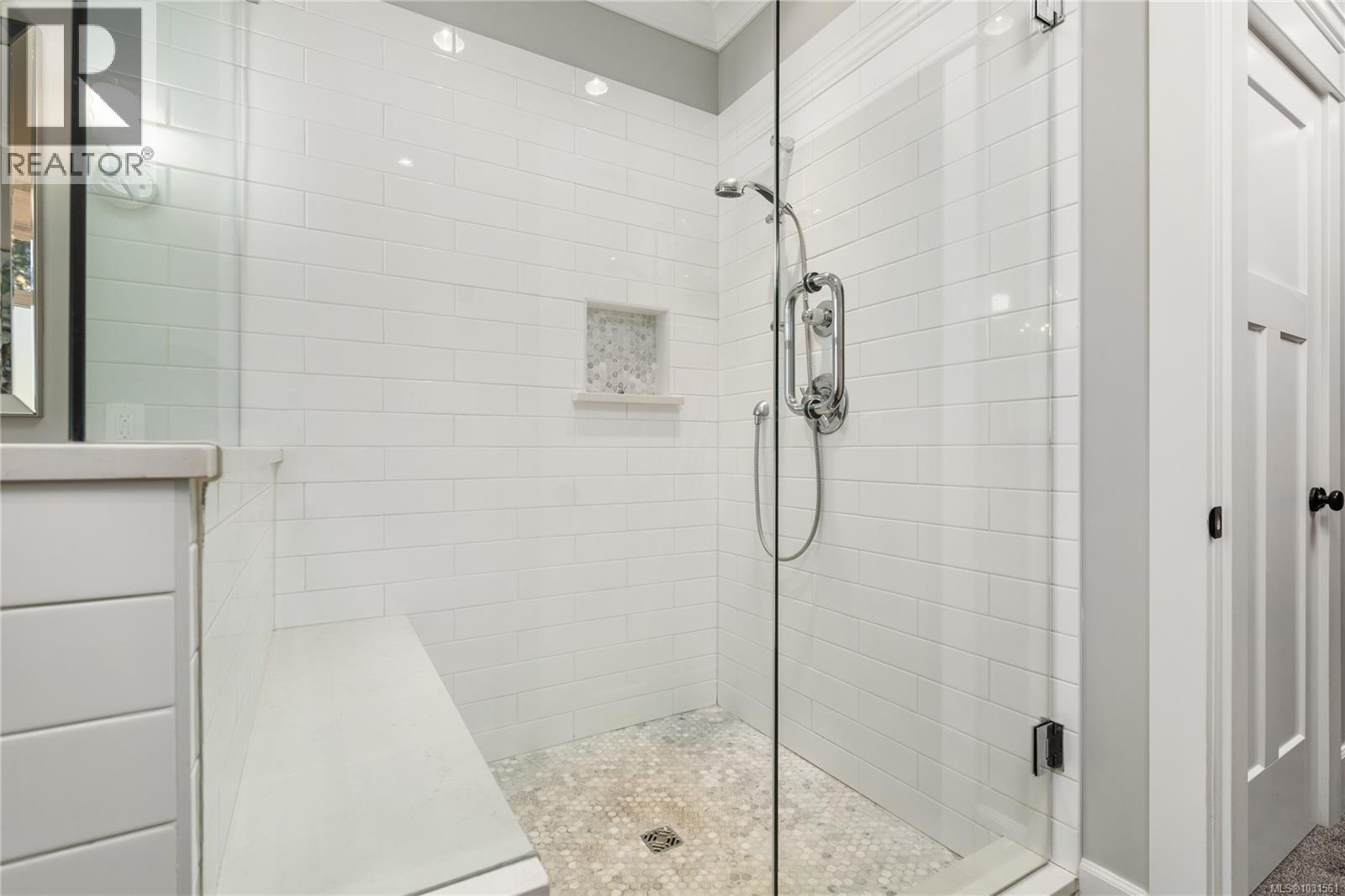  748 Walema Avenue, Saanich