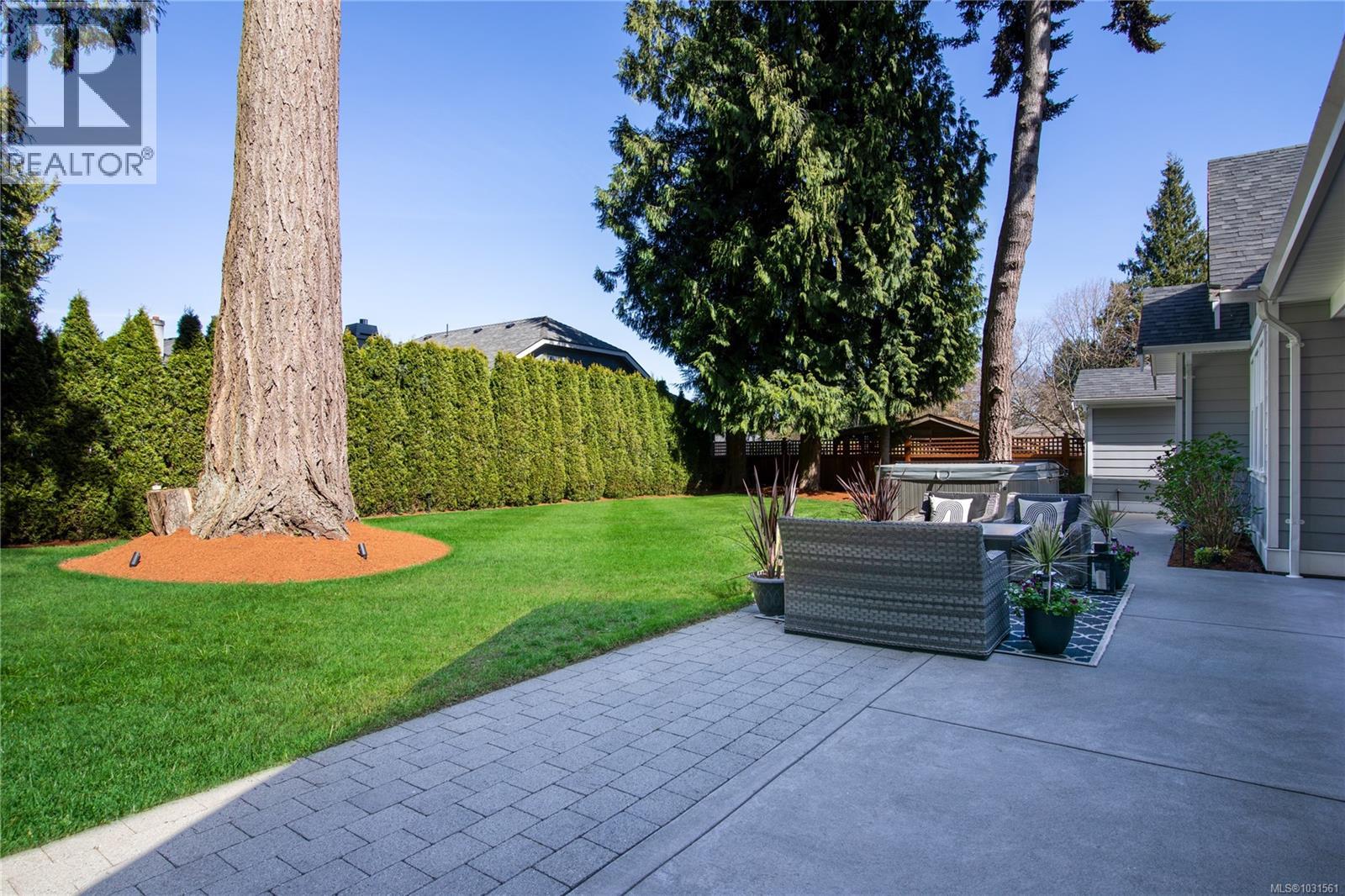  748 Walema Avenue, Saanich