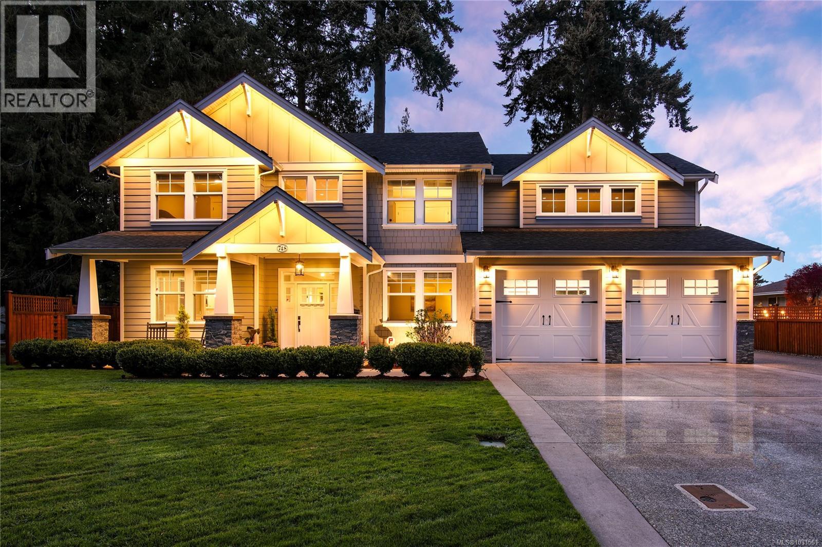  748 Walema Avenue, Saanich